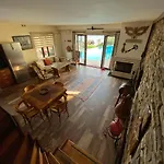 Villa Atroa *